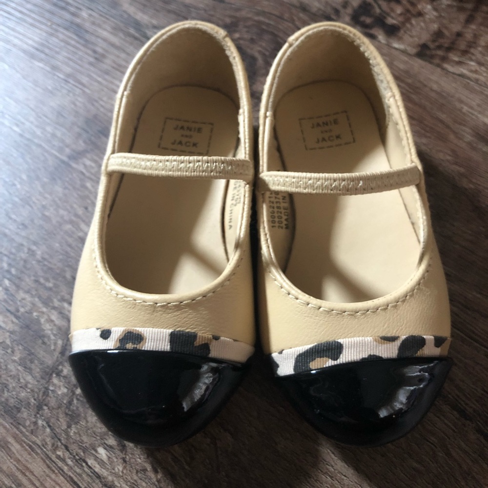 EUC Janie & Jack Leather shoes worn once! 😍